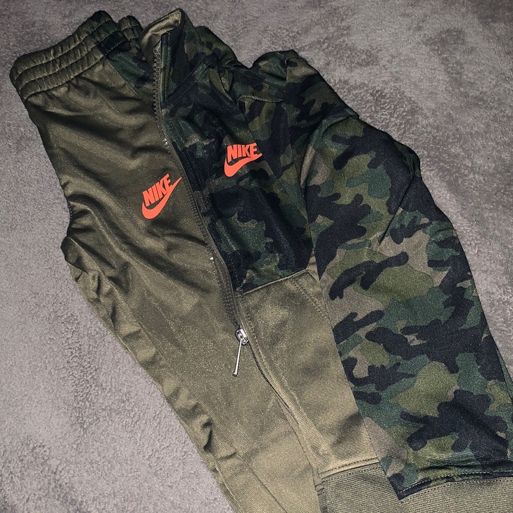 NWOT Nike Tracksuit